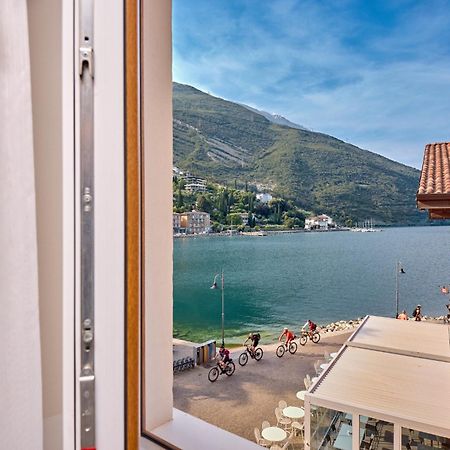 Hotel Geier Torbole Sul Garda Екстериор снимка