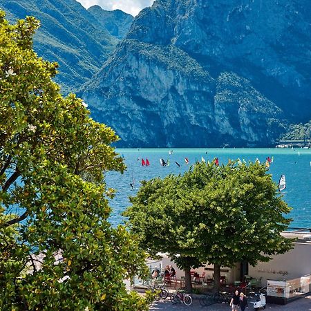 Hotel Geier Torbole Sul Garda Екстериор снимка