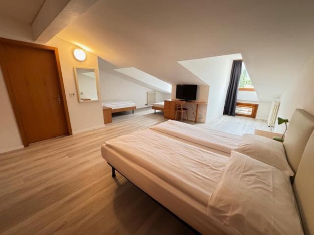 Hotel Geier Torbole Sul Garda Екстериор снимка